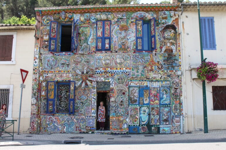 La Maison de Celle-qui-peint (l'artiste Danielle Jacqui).