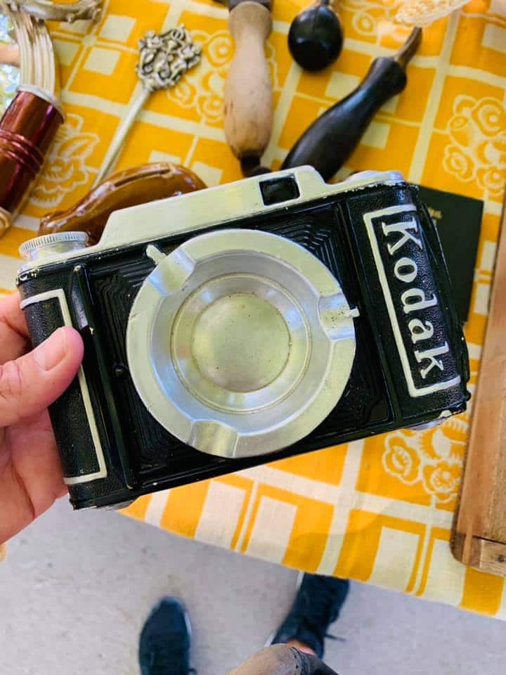 un appareil photo Kodak ancien © Camille Cattan