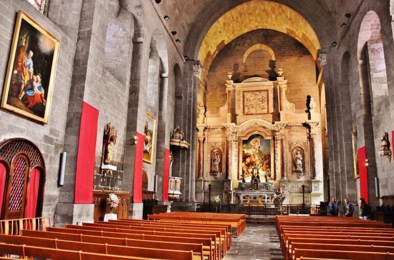 L'intérieur de la cathédrale St Etienne d'Agde
