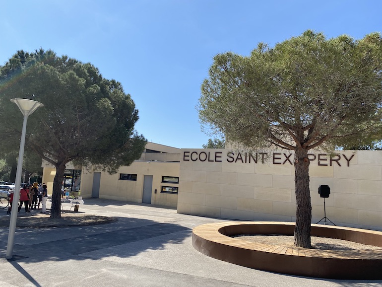 L'extérieur de l'école Saint-Exupéry à Castelnau-le-Lez.