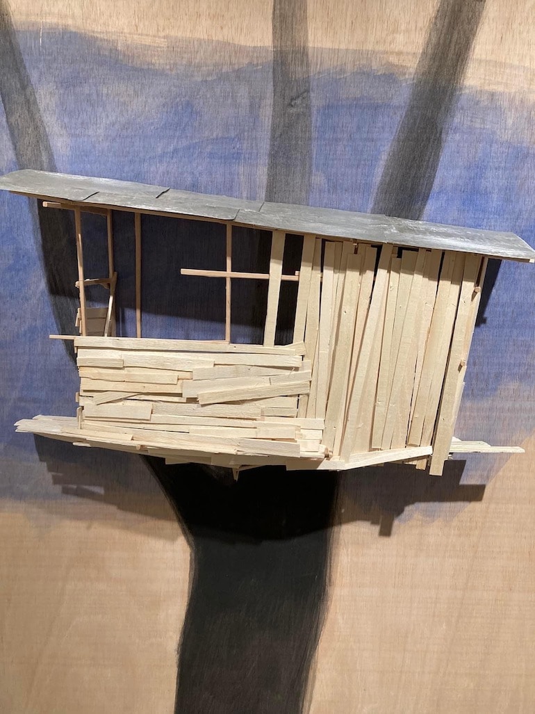 Une maquette de Tree Hut (cabane perchée) par Tadashi Kawamata
