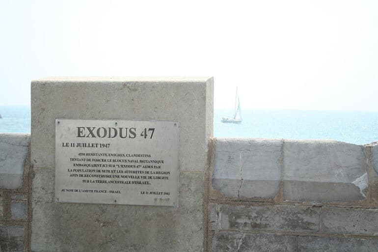 Une plaque a déjà été installée en 1982 sur le port de Sète.